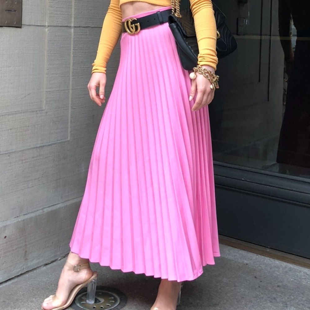 H&M Pink Pleated Skirt size 2